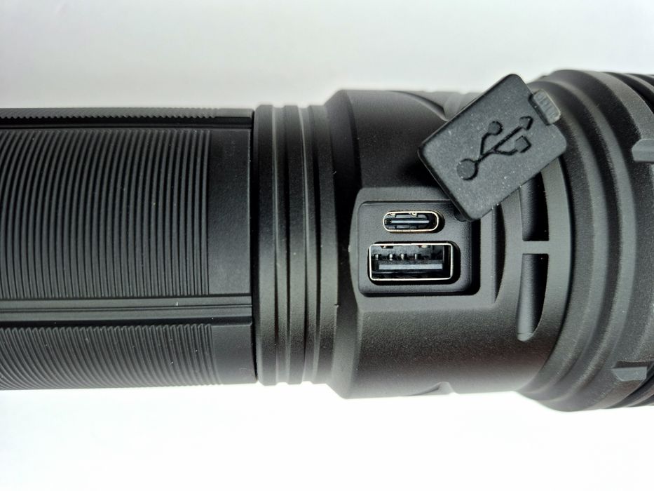 Супер мощен LED лазерен фенер YM-G500 и YM-G600/3200м/4000lm