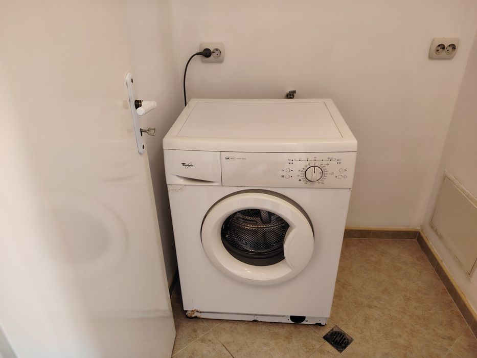 Тристаен, обзаведен, до Мед. Академия, за Ч. Л. 780 EUR