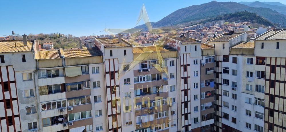 Апартамент с 3 стаи в центъра