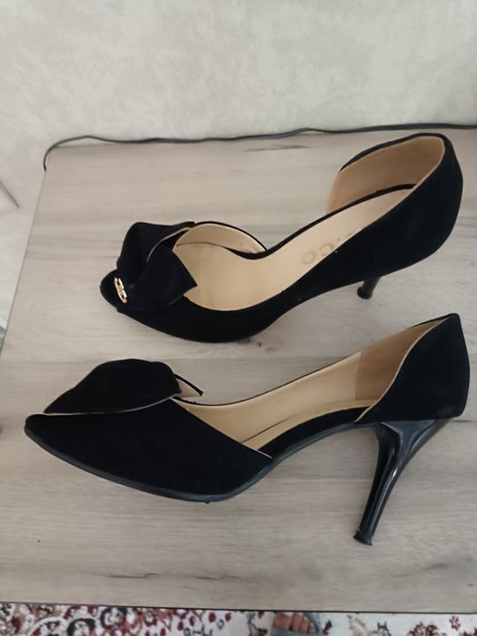 Женские замшевые туфельки