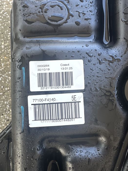 Toyota C-HR 2.0 БЕНЗИН Хибрид Petrol Hybrid Резервоар 19-23г