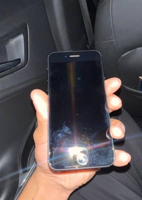 iphone se sotiladi