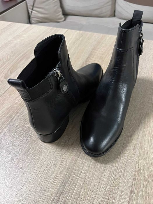 Зимни женски боти Geox