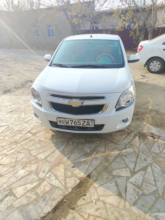 Cobalt mashina sotiladi