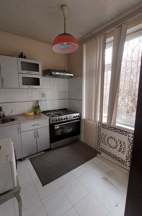 Метро Туркистон Юнусабад -12 2х комнатная квартира с обстановкой