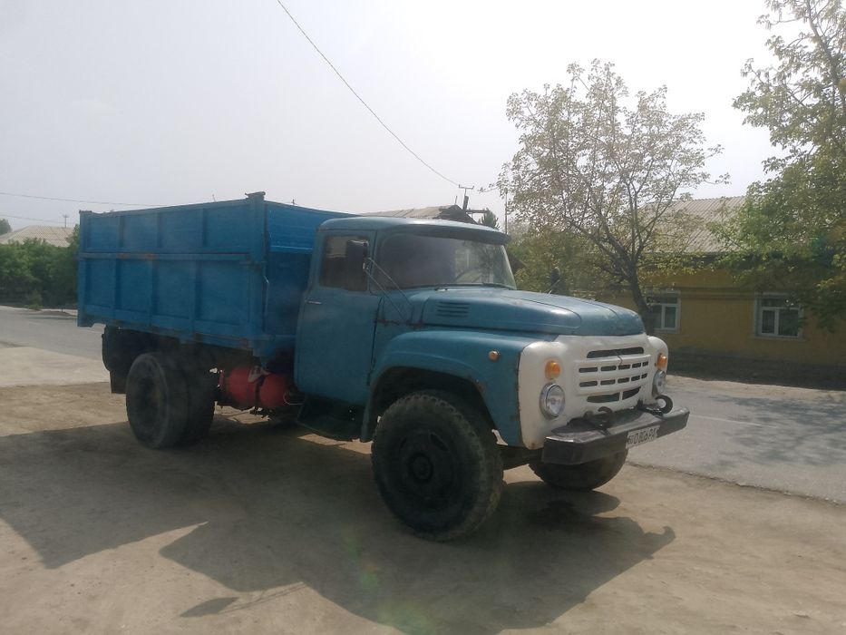 Зил 130 сотилади