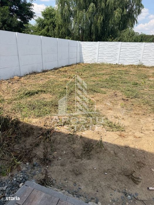 Duplex de vanzare cu 4 camere si 2 bai ,Ghiroda