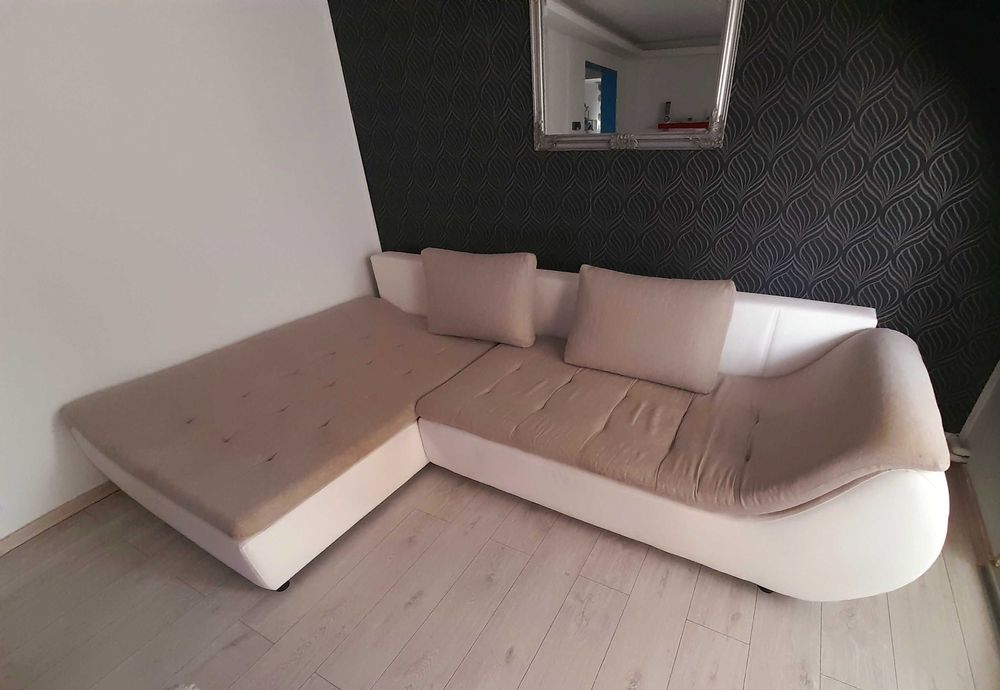 Colțar extensibil cu ladă de depozitare...