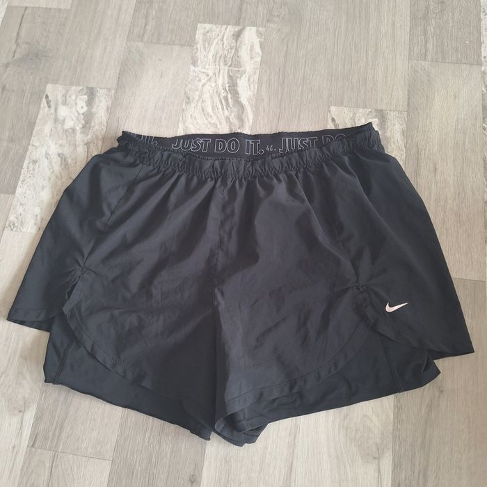 Pantaloni scurți Nike Dri-Fit mărimea 1X
