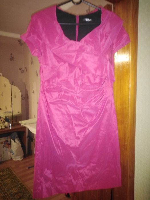 Продам вечернее платье 48 раз, 6 штук