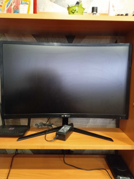 продам монитор GameMax GMX24C144