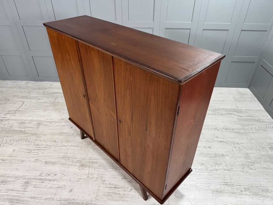 Винтидж  бюфет от средата на миналия век Д1116