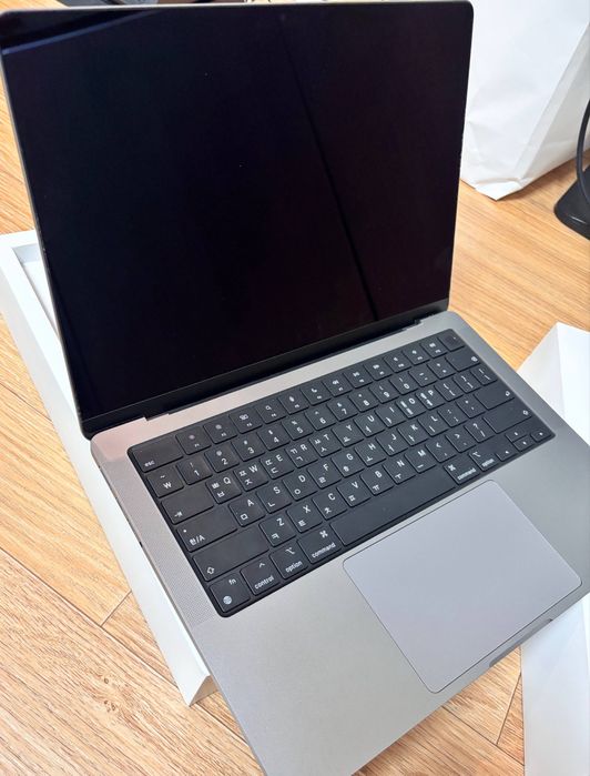 Macbook pro sotiladi m2 pro