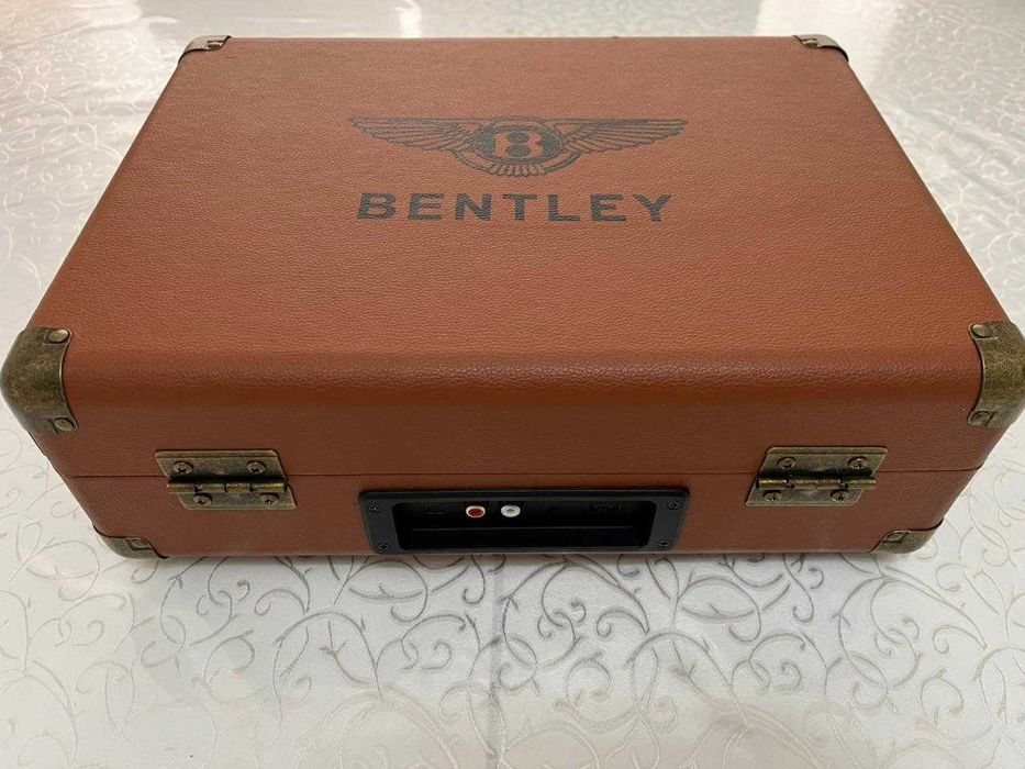 Виниловый проигрыватель Bentley
