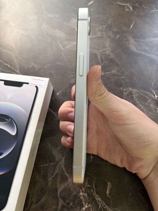 Продам iphone 16e в идеале