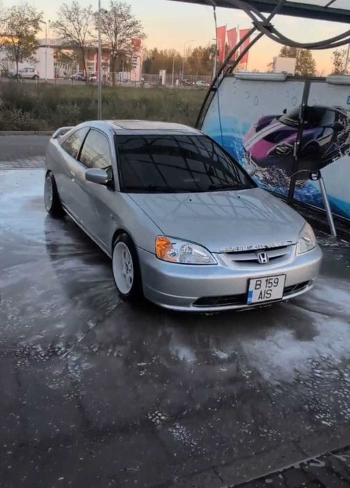 Honda Civic EM2 model US 1.7 VTEC Benzină