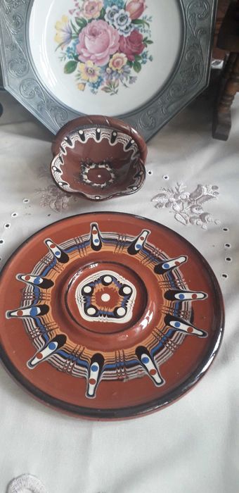 Piese din ceramica pictate manual, rustice