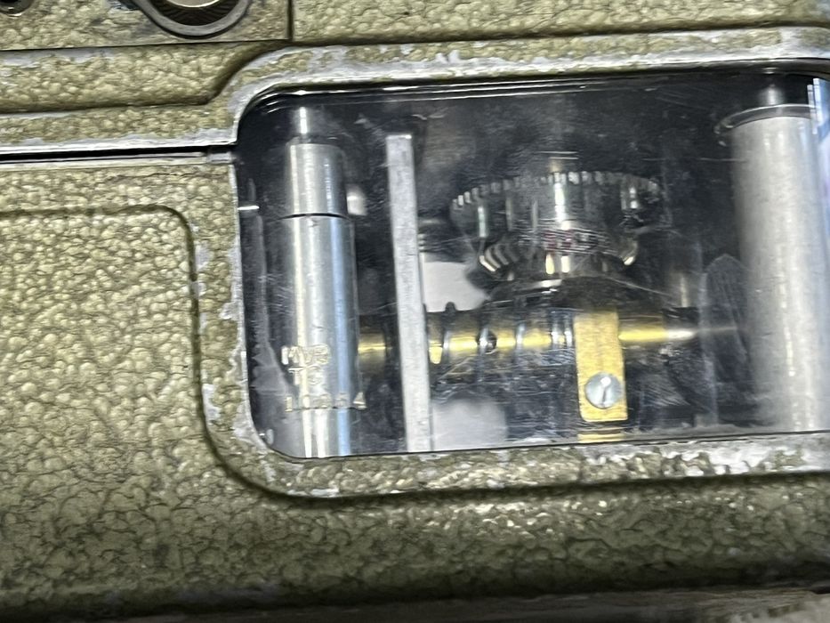 Стар часовник за състезателни гълъби