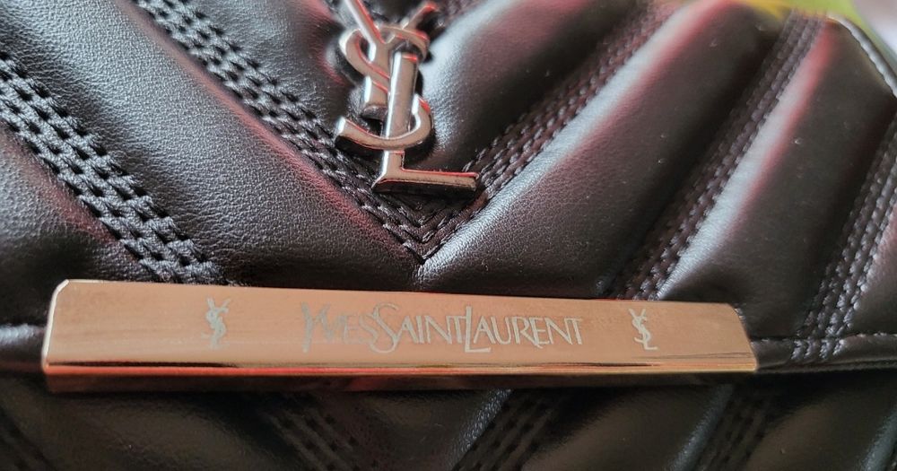 Yves Saint Laurent ,YSL ново дамско портмоне