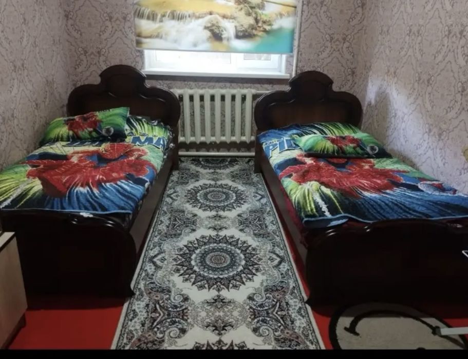 Два дивана  состояния одного второго тоже но палки  нужно поменять …..