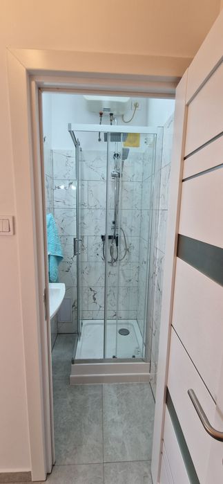 Camera camin cu baie,zona Stefan cel Mare