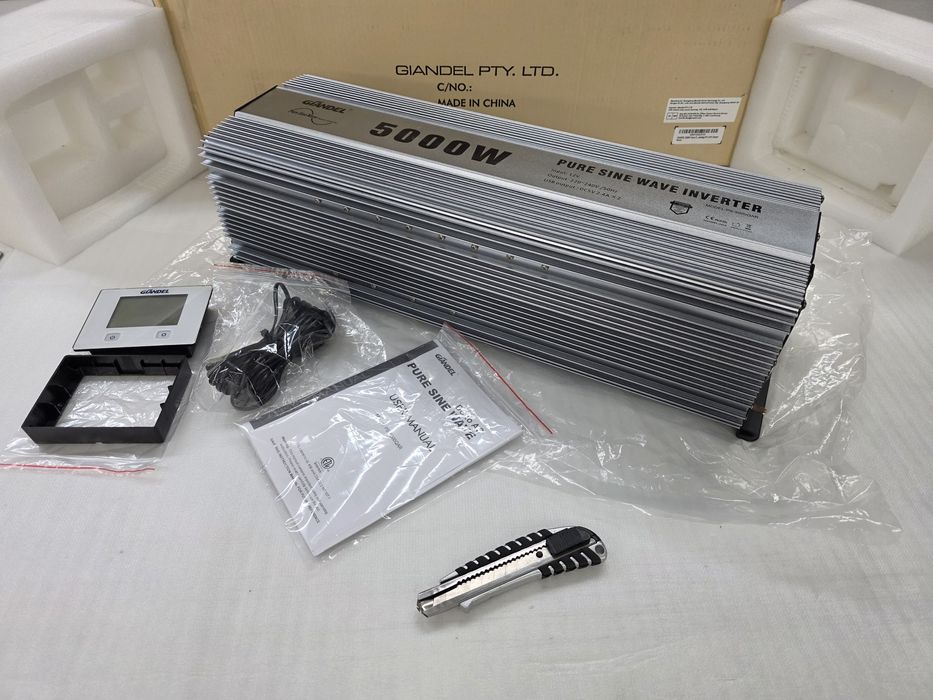 Инвертор GIANDEL 5000W 12V към 230V Чиста Синусоида с Дистанционно