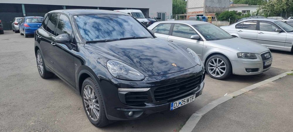 Porsche cayenne 3.0 262 cp