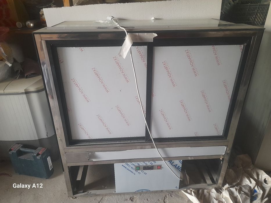 Витрина холоделник