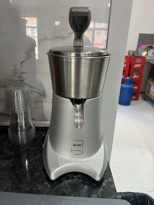 Професионална фреш машина за цитруси