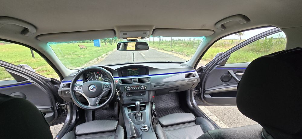 BMW E90                          .