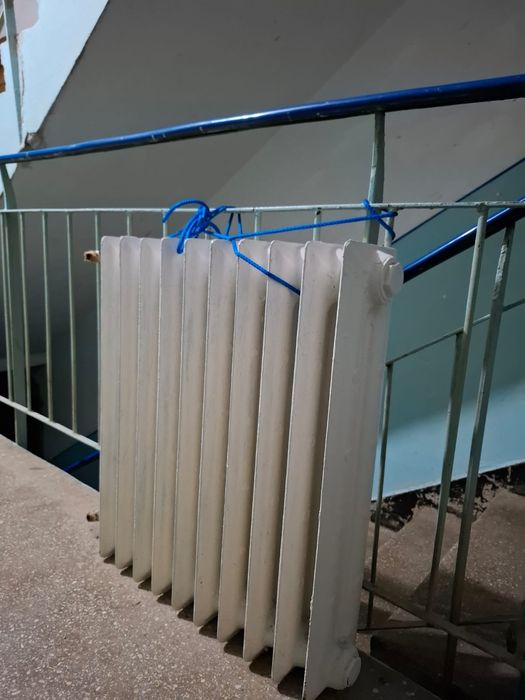 Calorifere fonta și tabla.