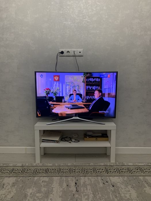 Телевизор Samsung Smart TV
