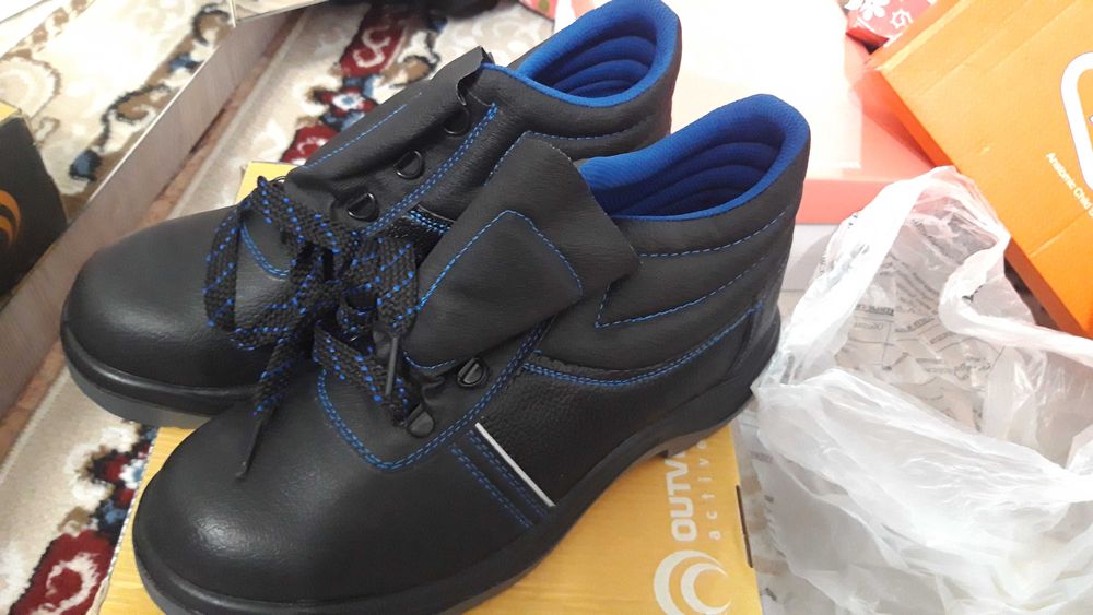 Продам спец.обувь