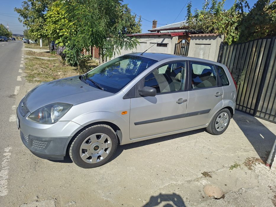 FORD Fiesta 2005 — imagine 2
