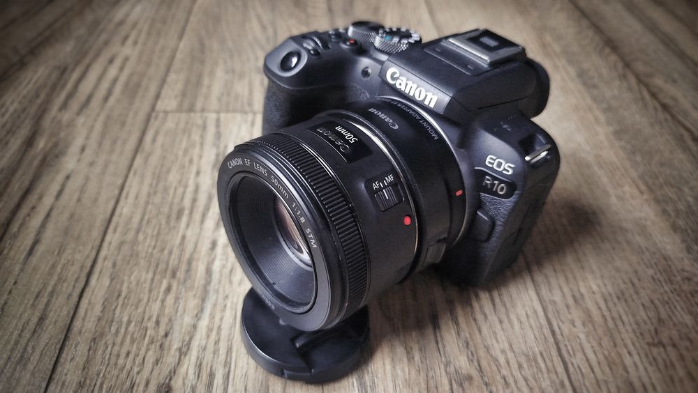 Aparat foto/video Canon EOS R10  Body+ cage