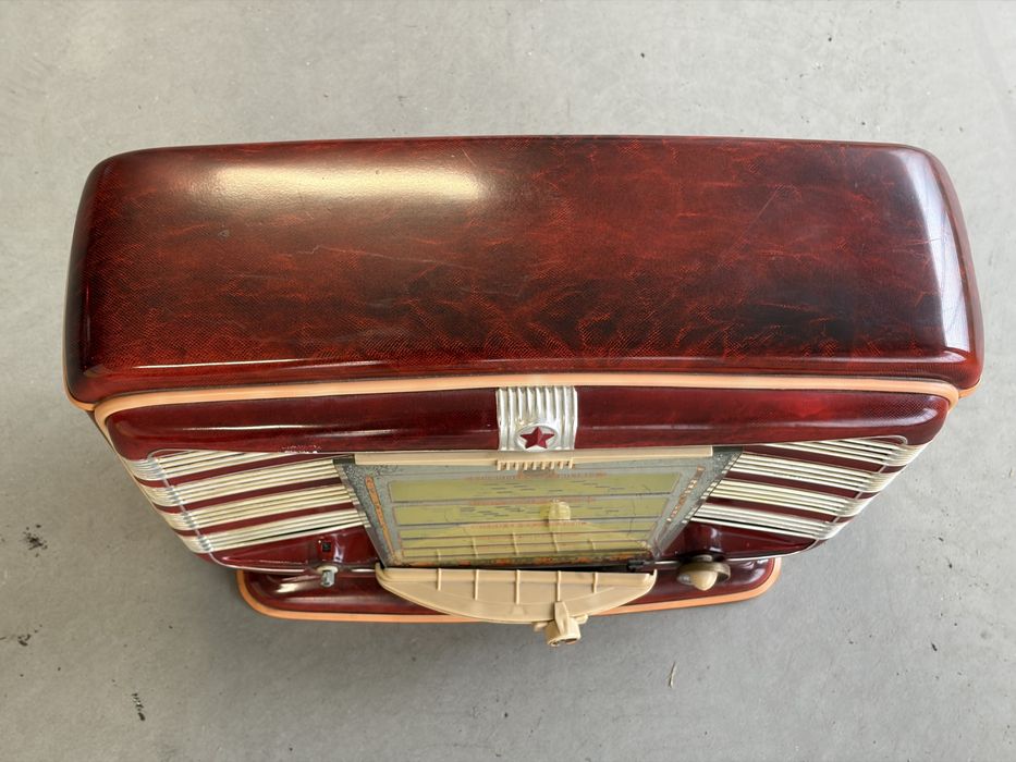 Radio vintage Zvezda 54 Red Star URSS Cluj-Napoca • OLX.ro