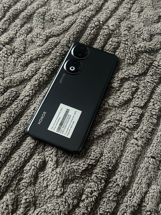 Telefon Honor 90 + cadou protectii camera spate