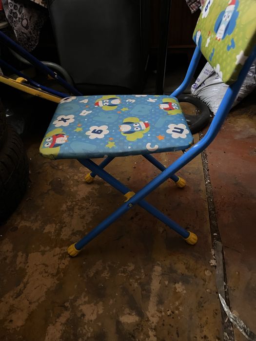 Продам детский стол и стульчик