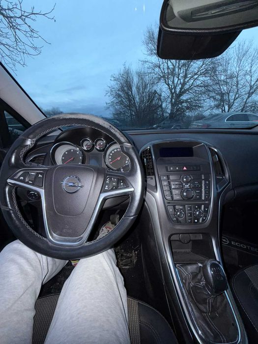 Opel Astra J 1.7CDTi + 1.4i 2009-2016г. на части + други цветове