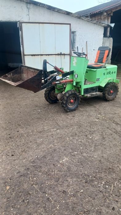 Mini (vola)incarcator frontal 4x4