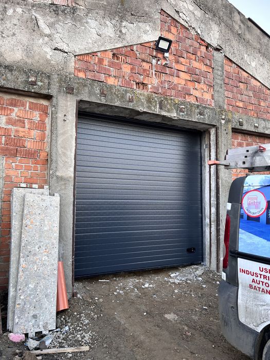 Usi de garaj , Usi sectionale industrialae , Rulouri , Grilaje metalic