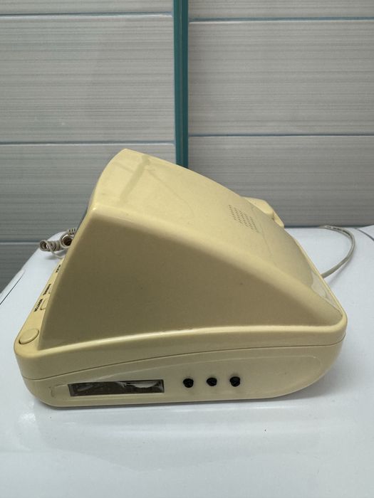 Telefon cu televizor.