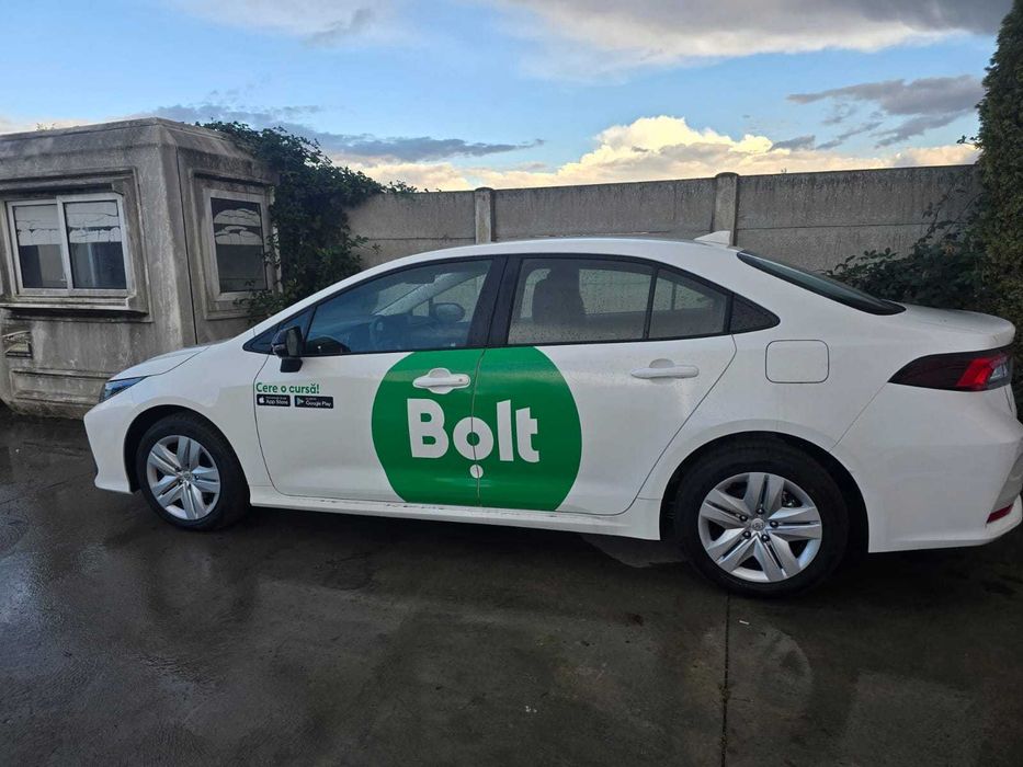 Închirieri Auto Toyota Corolla Hidrid pt Ridesharing