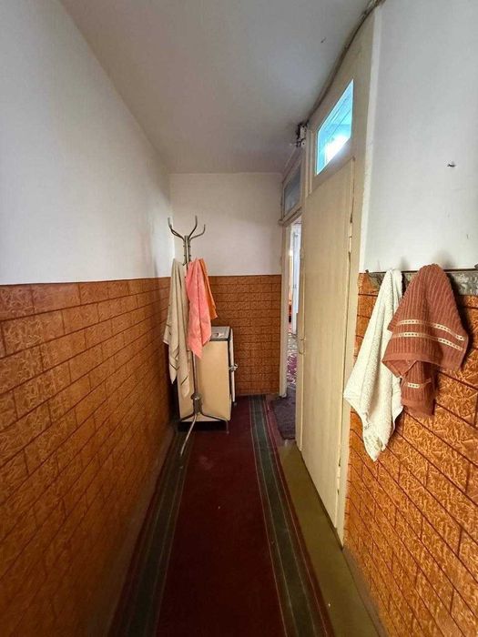 1 хоналик квартира 4чи  каватда жойлашган