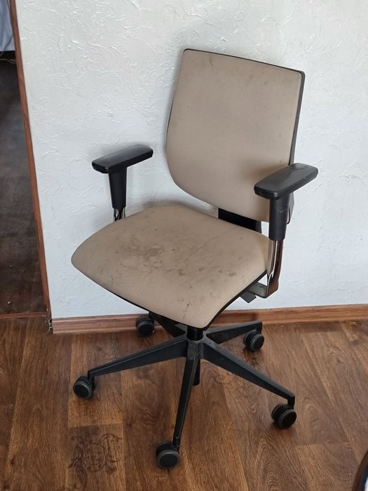 Компьютерный стул