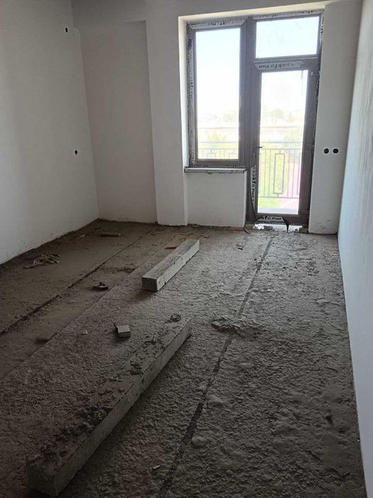 НОВОСТРОЙКА Андижон шахрида сотилади 2-та балкон,