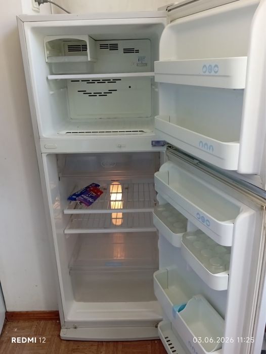Холодильник срочна продаеться