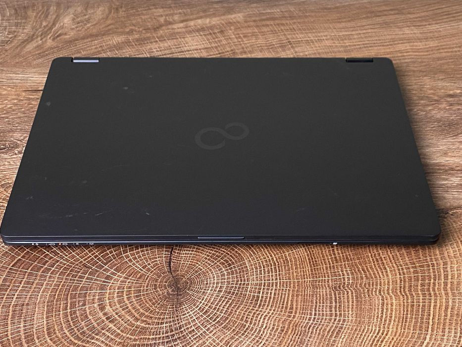 Лаптоп FUJITSU LIFEBOOK U748 I5-8250U/8GB/256GB SSD/14 FullHD/DP