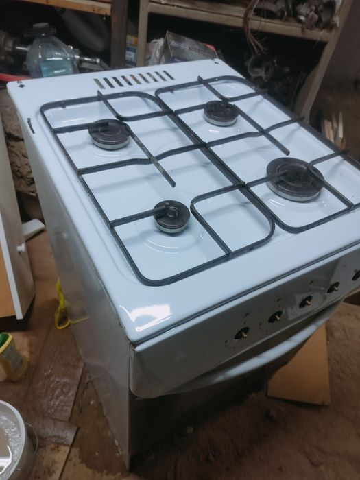 Газовая плита в хорошем состоянии