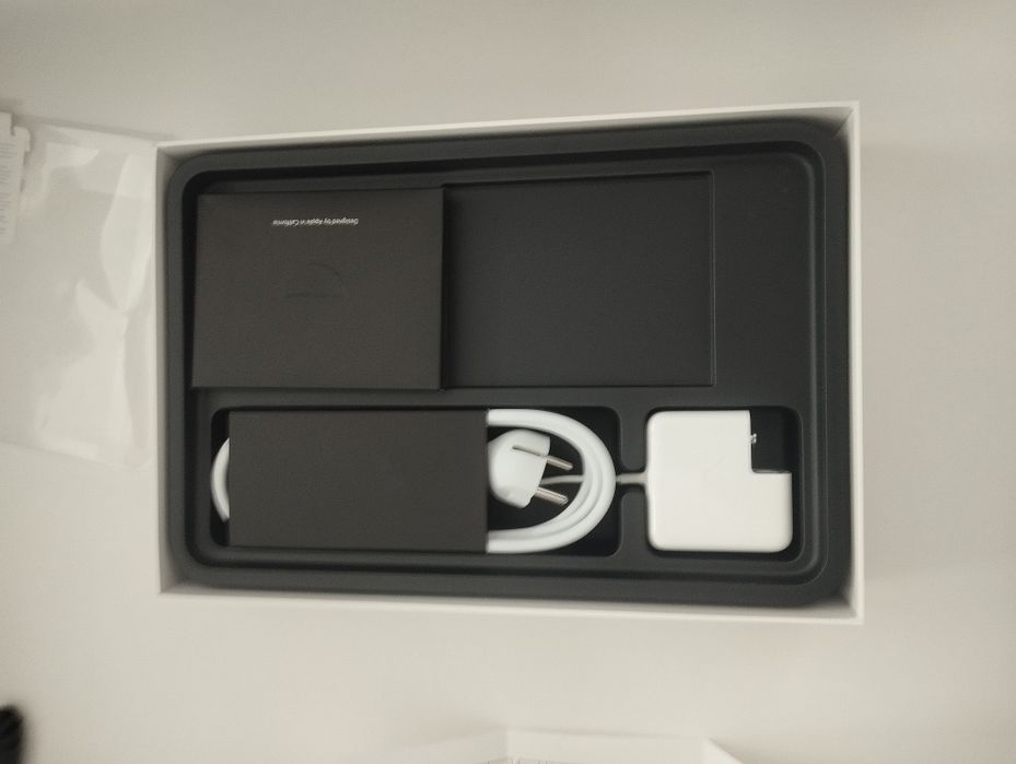 Mac book air 11inch